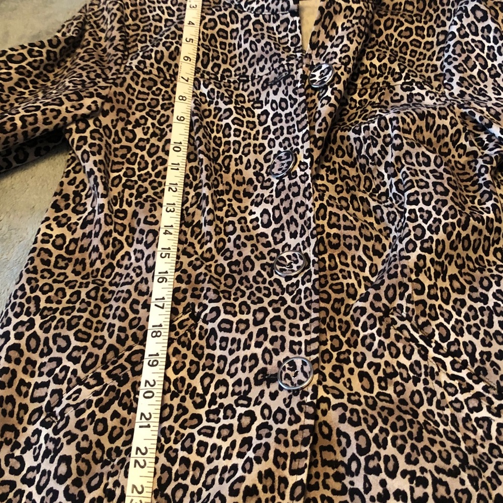 NWOT Leopard Print Button-Up Jacket - image 10